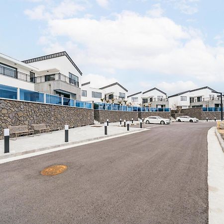 Ddosi Aewol Pool Villa Jeju Exterior foto