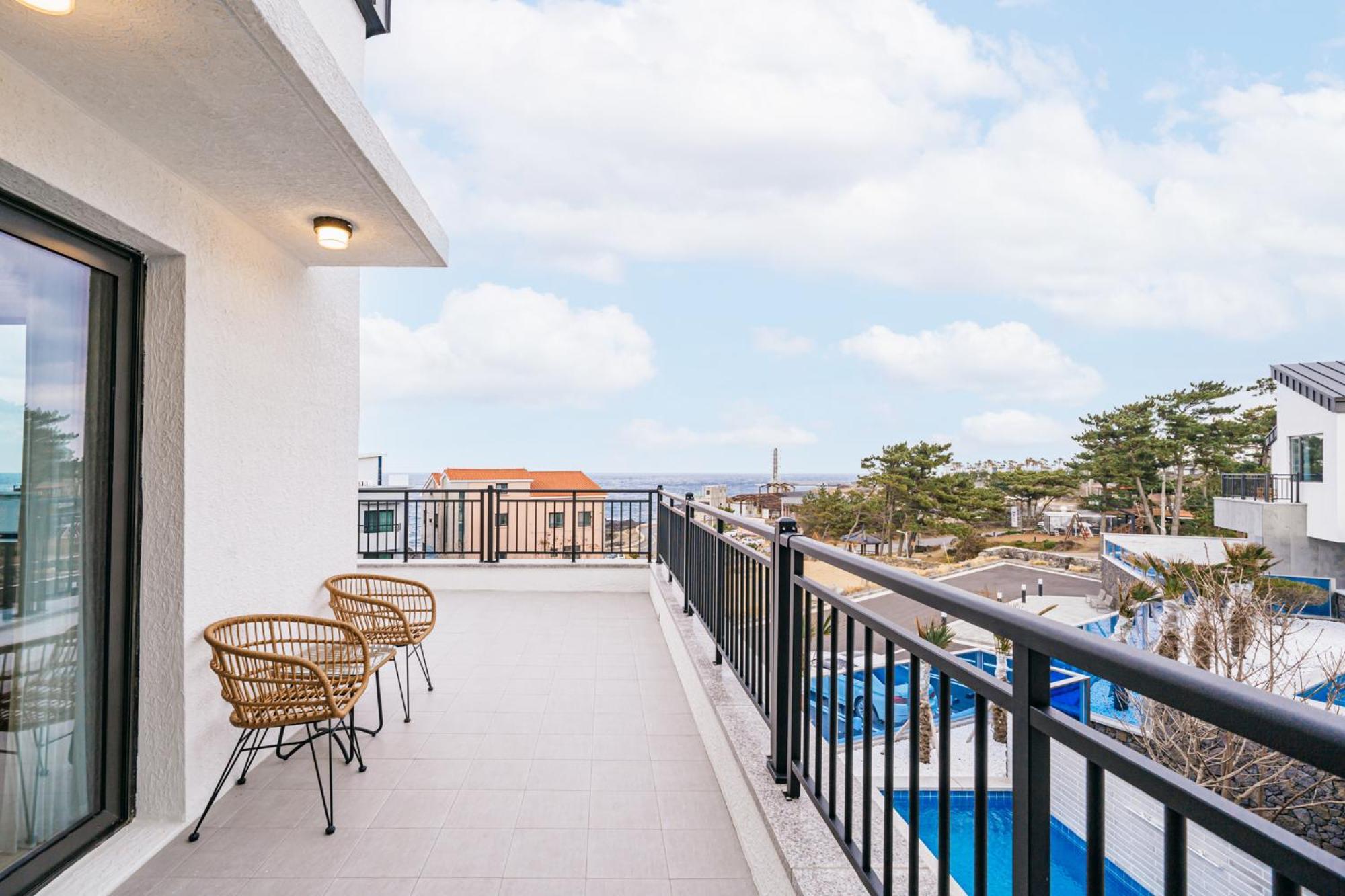 Ddosi Aewol Pool Villa Jeju Exterior foto