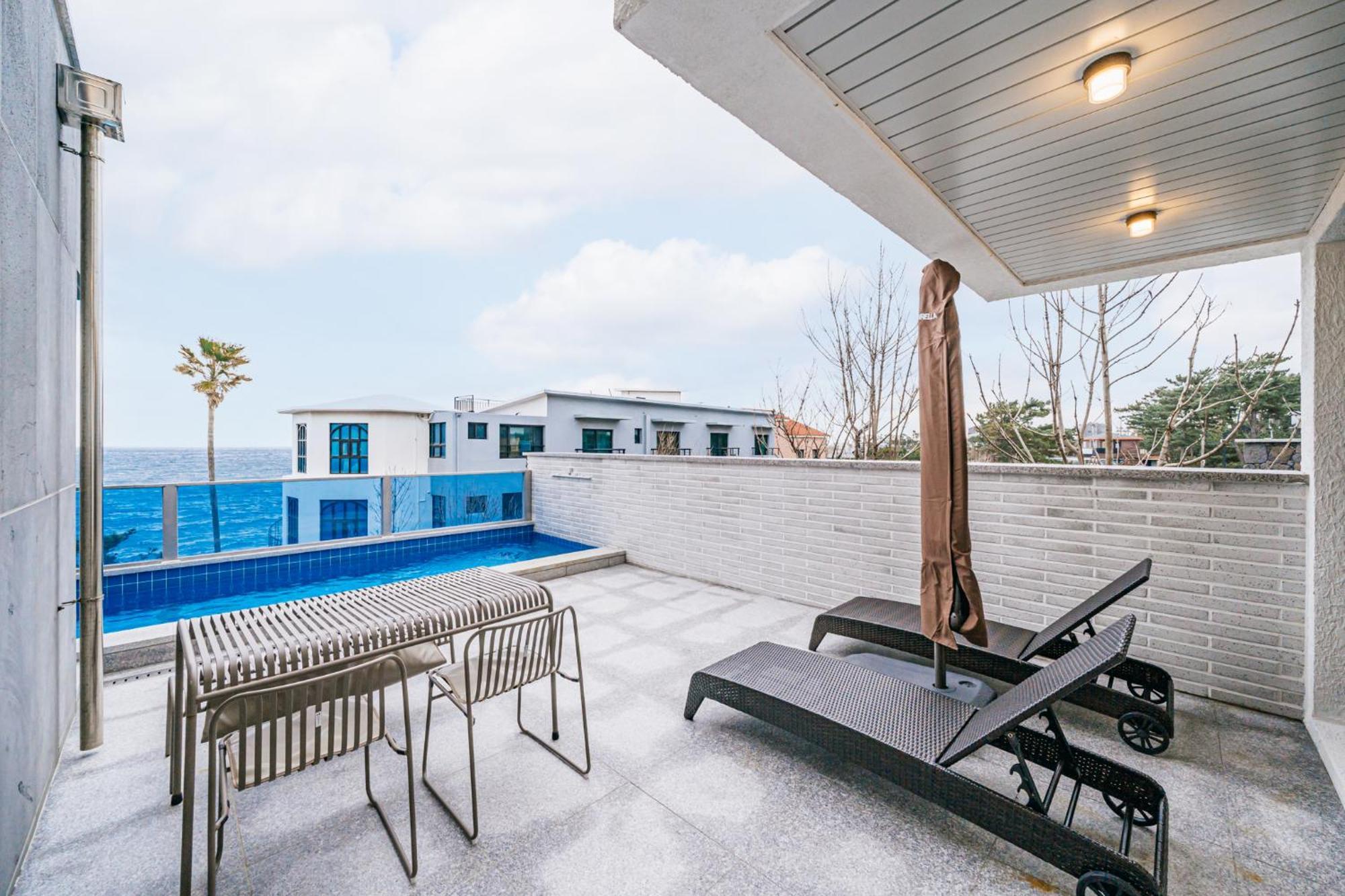 Ddosi Aewol Pool Villa Jeju Exterior foto
